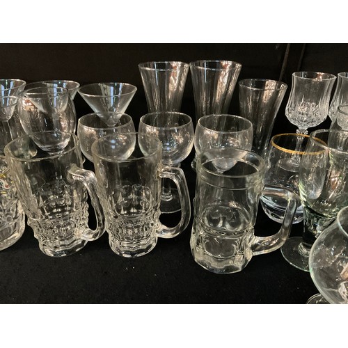 16 - 3 BOXES OF GLASSWARE TO INCLUDE DRINKING GLASSES ETC