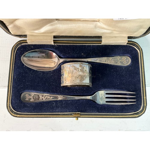 117 - HALLMARKED SILVER TEA SPOON, FORK AND SERVIETTE RING IN ORIGINAL CASE