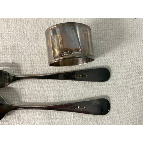 117 - HALLMARKED SILVER TEA SPOON, FORK AND SERVIETTE RING IN ORIGINAL CASE