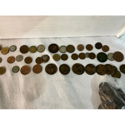 120 - QTY OF VINTAGE COINAGE