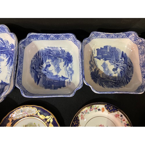 162 - BOX OF VICTORIAN AND LATER CHINA TO INCLUDE SET OF THREE BLUE AND WHITE CAULDON BOWLS, LUSTRED BOWL ... 