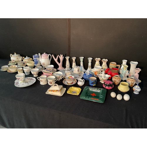 164 - 2 BOXES OF CHINA TO INCLUDE TEAPOTS CUPS AND SAUCERS DRESSING TABLE SET ETC