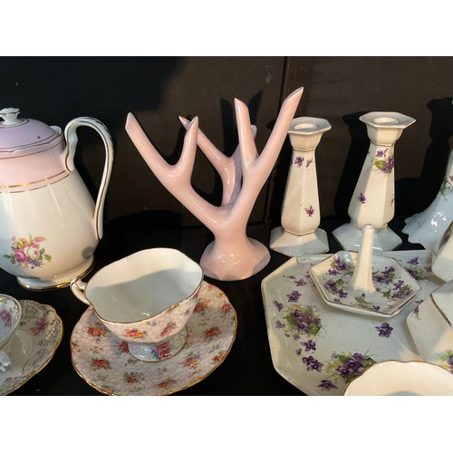 164 - 2 BOXES OF CHINA TO INCLUDE TEAPOTS CUPS AND SAUCERS DRESSING TABLE SET ETC