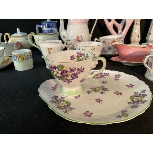 164 - 2 BOXES OF CHINA TO INCLUDE TEAPOTS CUPS AND SAUCERS DRESSING TABLE SET ETC