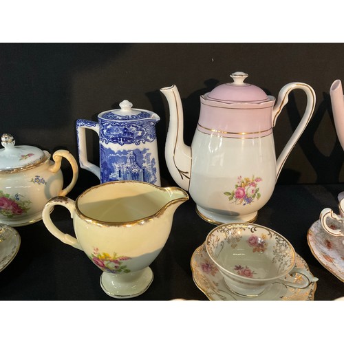 164 - 2 BOXES OF CHINA TO INCLUDE TEAPOTS CUPS AND SAUCERS DRESSING TABLE SET ETC