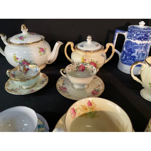 164 - 2 BOXES OF CHINA TO INCLUDE TEAPOTS CUPS AND SAUCERS DRESSING TABLE SET ETC