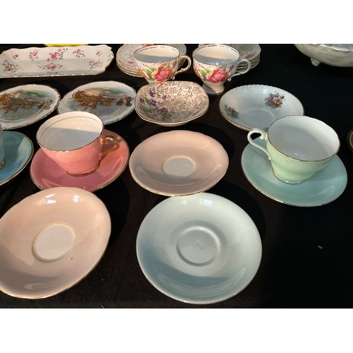 166 - 2 BOXES OF VICTORIAN AND LATER CHINA TO INCLUDE CUPS SAUCERS ETC