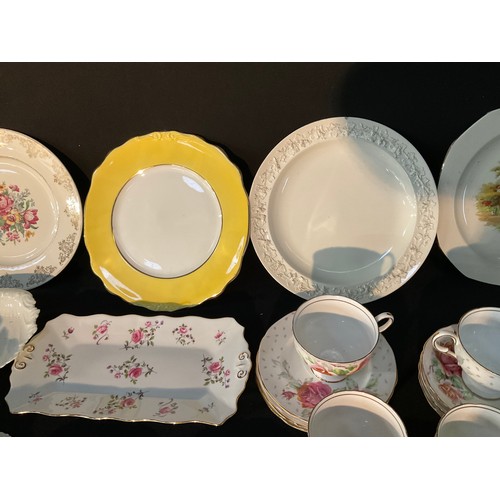 166 - 2 BOXES OF VICTORIAN AND LATER CHINA TO INCLUDE CUPS SAUCERS ETC