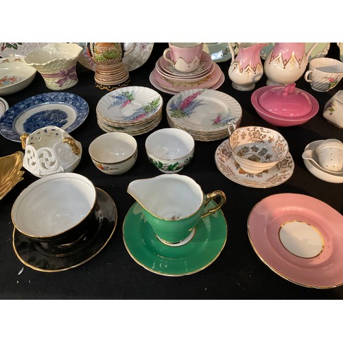 166 - 2 BOXES OF VICTORIAN AND LATER CHINA TO INCLUDE CUPS SAUCERS ETC