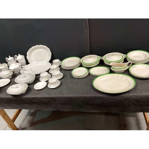 173 - BOX OF SOLIAMWARE DINNERWARE TO INCLUDE TURREENS, MEATPLATE ETC - QUEENS GREEN PATTERN AND A BOX OF ... 