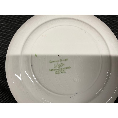 173 - BOX OF SOLIAMWARE DINNERWARE TO INCLUDE TURREENS, MEATPLATE ETC - QUEENS GREEN PATTERN AND A BOX OF ... 