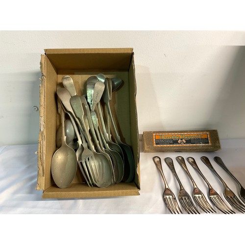 181 - BOX OF VINTAGE CUTLERY