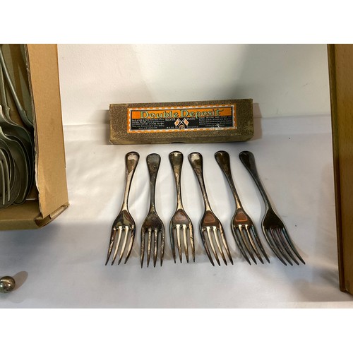 181 - BOX OF VINTAGE CUTLERY