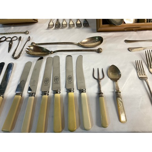 181 - BOX OF VINTAGE CUTLERY