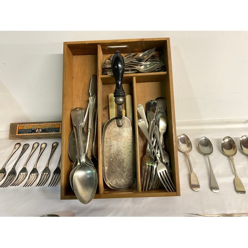 181 - BOX OF VINTAGE CUTLERY