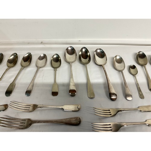 181 - BOX OF VINTAGE CUTLERY