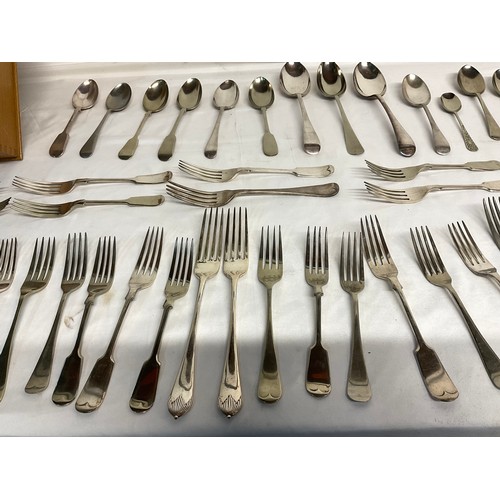 181 - BOX OF VINTAGE CUTLERY