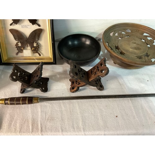 182 - BOX OF WOODEN ITMES FRAMED BUTTERFLIES AND A VINTAGE PROJECTOR