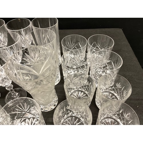 188 - TWO BOXES OF GLASSWARE TO INCLUDE FRUIT BOWL, VASES ETC