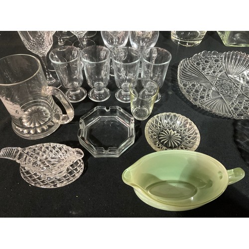 206 - TWO BOXES OF GLASSWARE TO INCLUDE CUT GLASS DECANTER, PYREX GRAVY BOAT, FRUIT BOW, GLASSES ETC