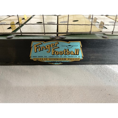 225 - VINTAGE TIN FINGER FOOTBALL GAME