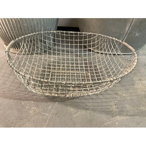 253 - VINTAGE GALVANIZED BATH BASKET AND DOLLY TUB