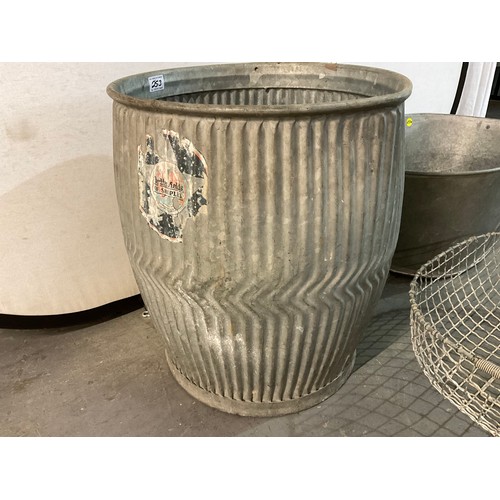 253 - VINTAGE GALVANIZED BATH BASKET AND DOLLY TUB