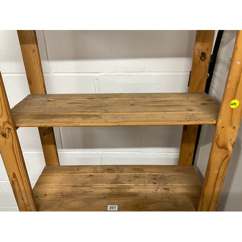 301 - PINE SHELVES H67