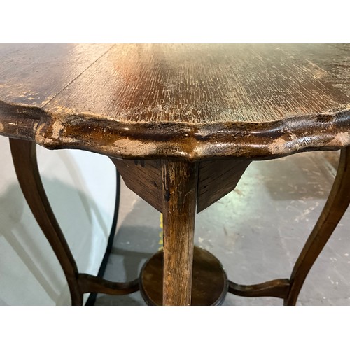 363 - EDWARDIAN OAK CIRCULAR WINDOW TABLE H29