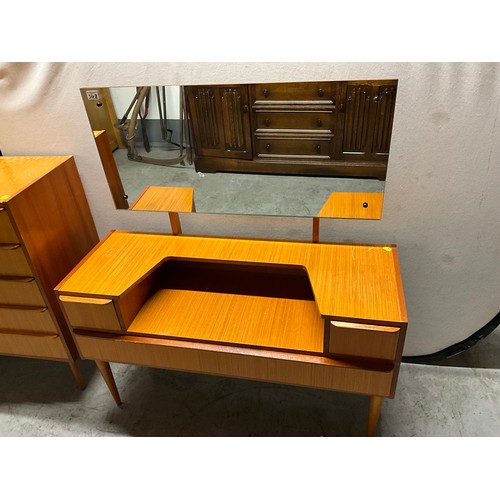 348 - MID CENTURY TEAK 3 PCE BEDROOM SUITE TO INCLUDE FITTED WARDOBE H60