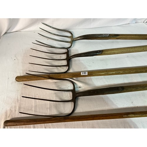 381 - QTY OF VINTAGE GARDEN TOOLS