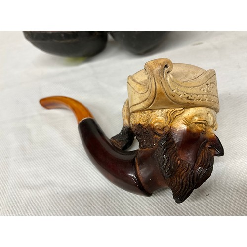 99 - VICTORIAN MEASHAM PIPE IN ORIGINAL CASE  A/F