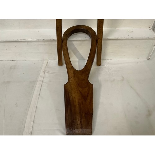 59 - VINTAGE OAK BOOT PULLER