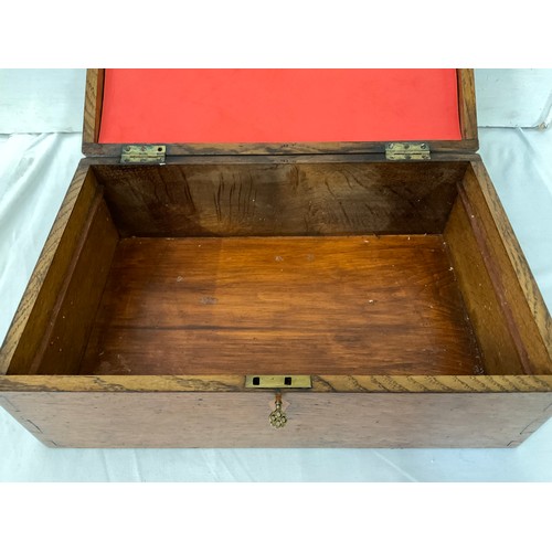 60 - VICTORIAN OAK JEWELLERY BOX WITH INTERIOR TRAY AND KEY A/F