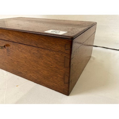 60 - VICTORIAN OAK JEWELLERY BOX WITH INTERIOR TRAY AND KEY A/F