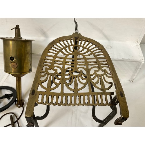 61 - GEORGIAN BRASS AND IRON TRIVET VICTORIAN BRASS MEAT JACK COMPLETE WITH KEY