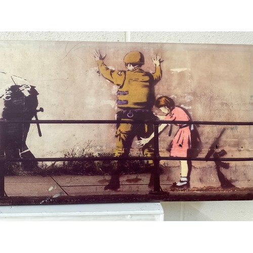 123 - UNFRAMED CANVAS BANKSY STYLE PICTURE