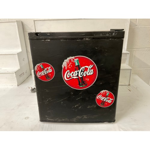 138 - TABLE TOP MINI FRIDGE A/F H20” L17” D19”