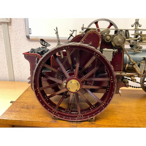 139 - VINTAGE HAND BUILT AND ENGINEERED  1.25 SCALE STEAM MODEL TRACTION ENGINE IN GLASS CASE H16” L23” W1... 