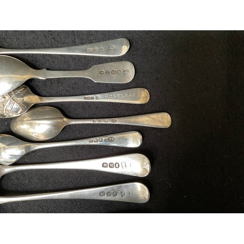 147 - 10 HALLMARKED SILVER GEORGIAN AND LATER TEA SPOONS