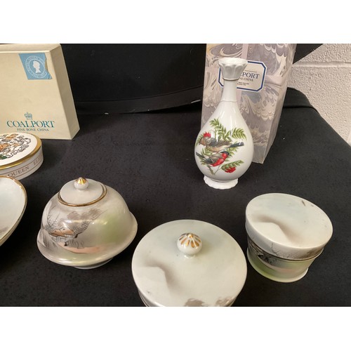 173 - BOX OF CHINA TO INCLUDE 2 CLARICE CLIFF PLATES JAPANISE DRESSING TABLE SET BOXED COALPORT ITEMS