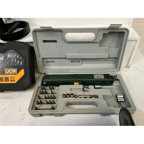 214 - BOX OF TOOLS TO INCLUDE BATTERY DRILL ELECTRIC PLANER ETC