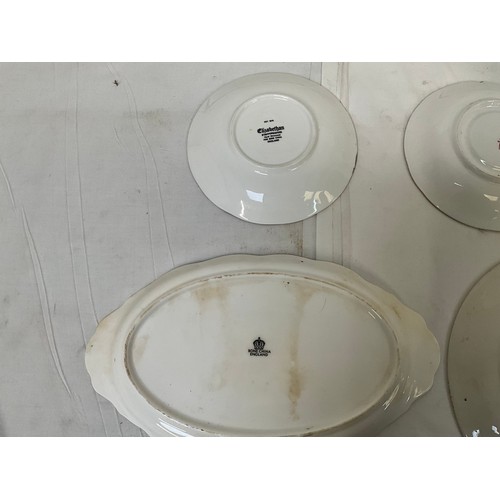 212 - BOX OF CHINA PLATES PEDASTAL ETC