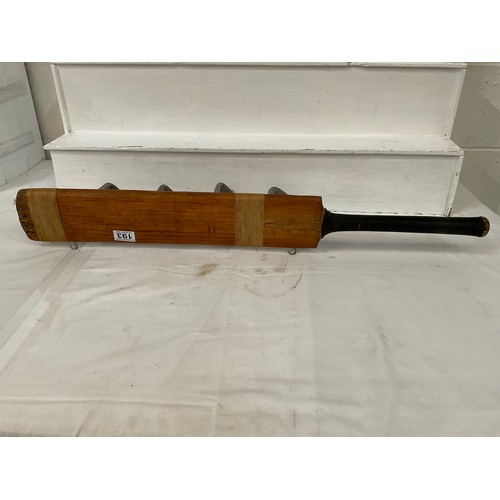 193 - CRICKET BAT AND GOLF CLUB COAT RACK