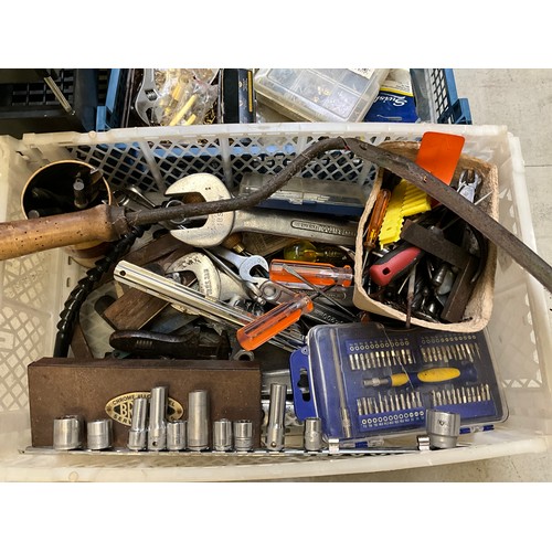 200 - 5 CRATES OF TOOLS AND HARDWARE