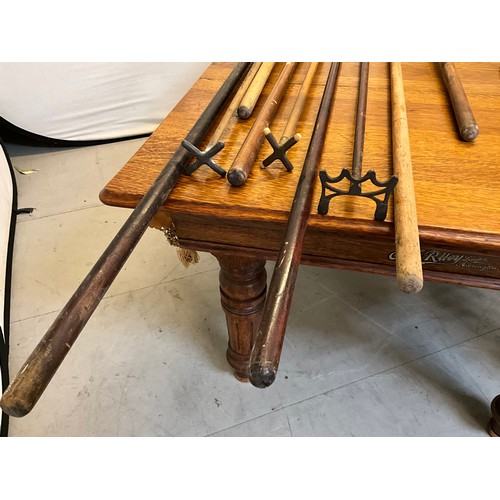 240 - VINTAGE RILEY SNOOKER AND BILLARD SLATE BED TABLE 78