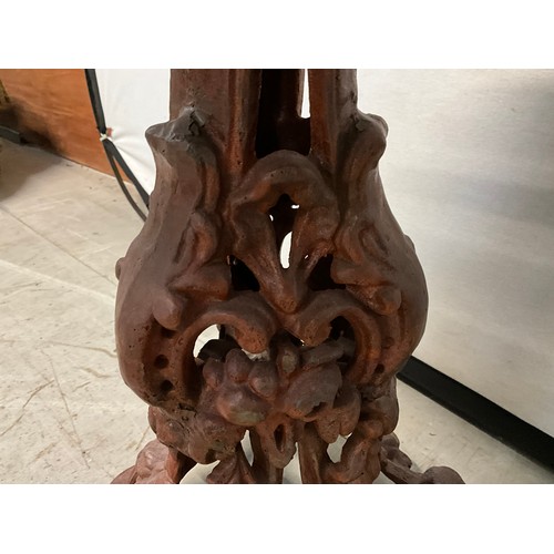 246 - SOLID CAST IRON PEDESTAL ORANGERY TABLE DECORATED WITH FOILAGE H27” D20”