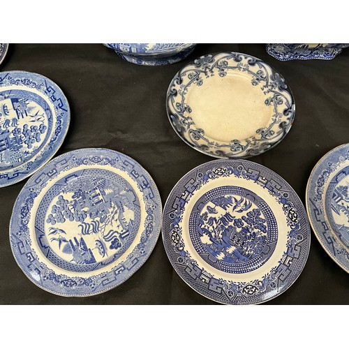 13 - A BOX OF VICTORIAN BLUE AND WHITE CHINA TO INCLUDE TERRINES WILLOW PATTERN PLATES ETC