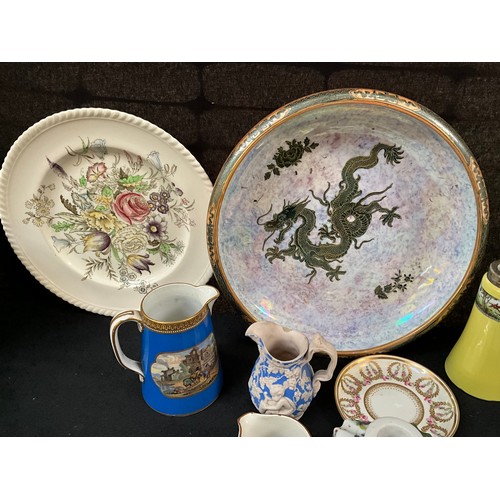 16 - A BOX OF VICTORIAN AND LATER CHINA TO INCLUDE LAWLEYS LUSTERWARE BOWL STUDIO POTTERY ETC