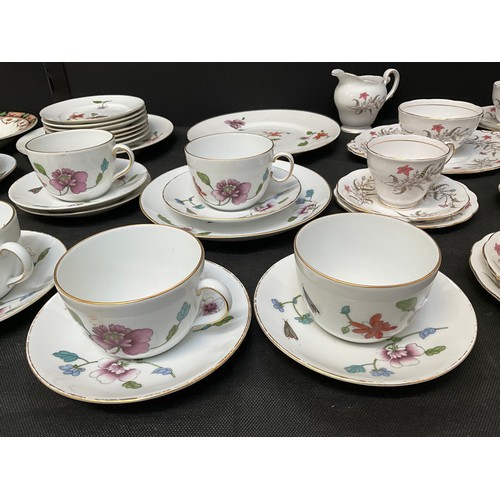 14 - TWO BOXES OF BONE CHINA PART  TEA SETS TO INCLUDE MEAKIN ROYAL STANDARD ROYAL WORCESTER ETC